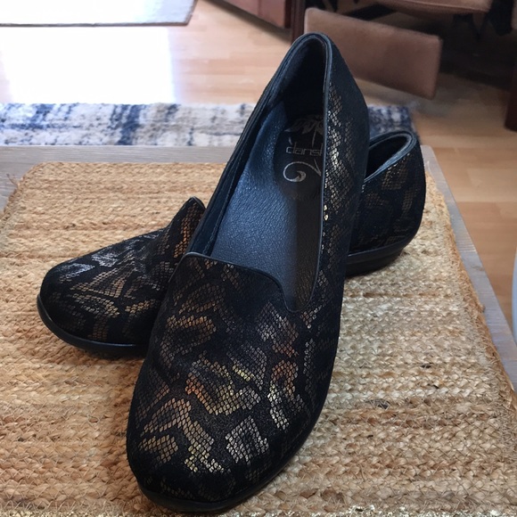 Dansko Shoes - 🖤 Dansko 🖤…Women’s Size 9.5-10/Eur 40…Black/Copper Olivia Clogs/Mules!